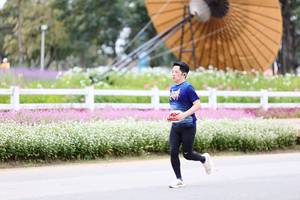 BIB: 
                            <button type="button" onclick="openModal(27859968)" class="btn btn-primary btn-sm float-right btn-popup" data-toggle="modal" data-target=".modal-high-quality">
                        <i class="fas fa-shopping-cart"></i> Add to Cart
                    </button>
                                            <button type="button" onclick="isThisMe(27859968, true)" class="btn btn-success btn-sm float-right btn-popup btn-isme hidden" data-toggle="tooltip" data-placement="bottom" title="นี่คือรูปของคุณใช่ไหม คลิกที่นี่เพื่อเอาเข้าอัลบั้ม">
                        <i class="fas fa-plus"></i> Add to album
                    </button>
                    <button type="button" onclick="isThisMe(27859968, false)" class="btn btn-warning btn-sm float-right btn-popup btn-isnotme hidden">
                        <i class="fas fa-ban"></i> Remove from album
                    </button>